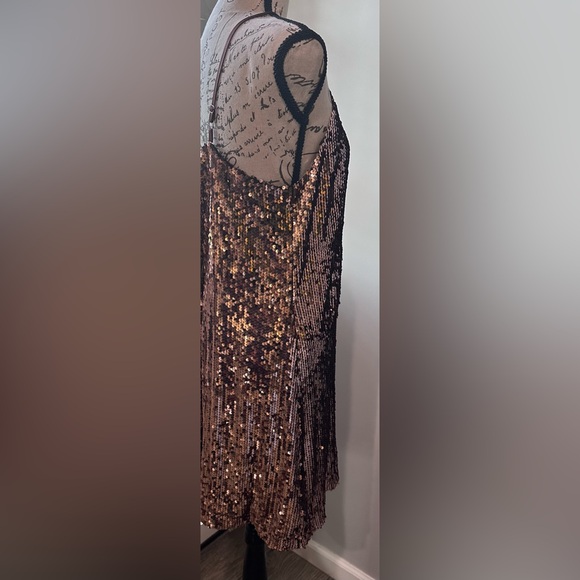 👗 Allegra K Women's Glitter Sequin Spaghetti Strap V-Neck Party Dress ✨ - Picture 4 of 13